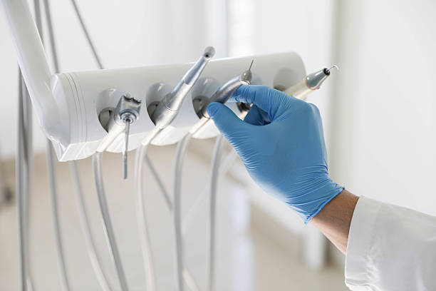 Professional Emergency Dentist technician working in Valley View, OH